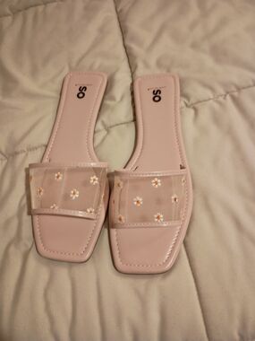 SO Floral Flat Sandals Pink & White Like New